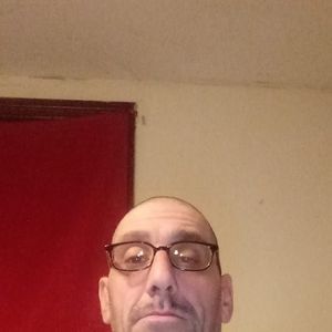 Meet your Posher, Dom